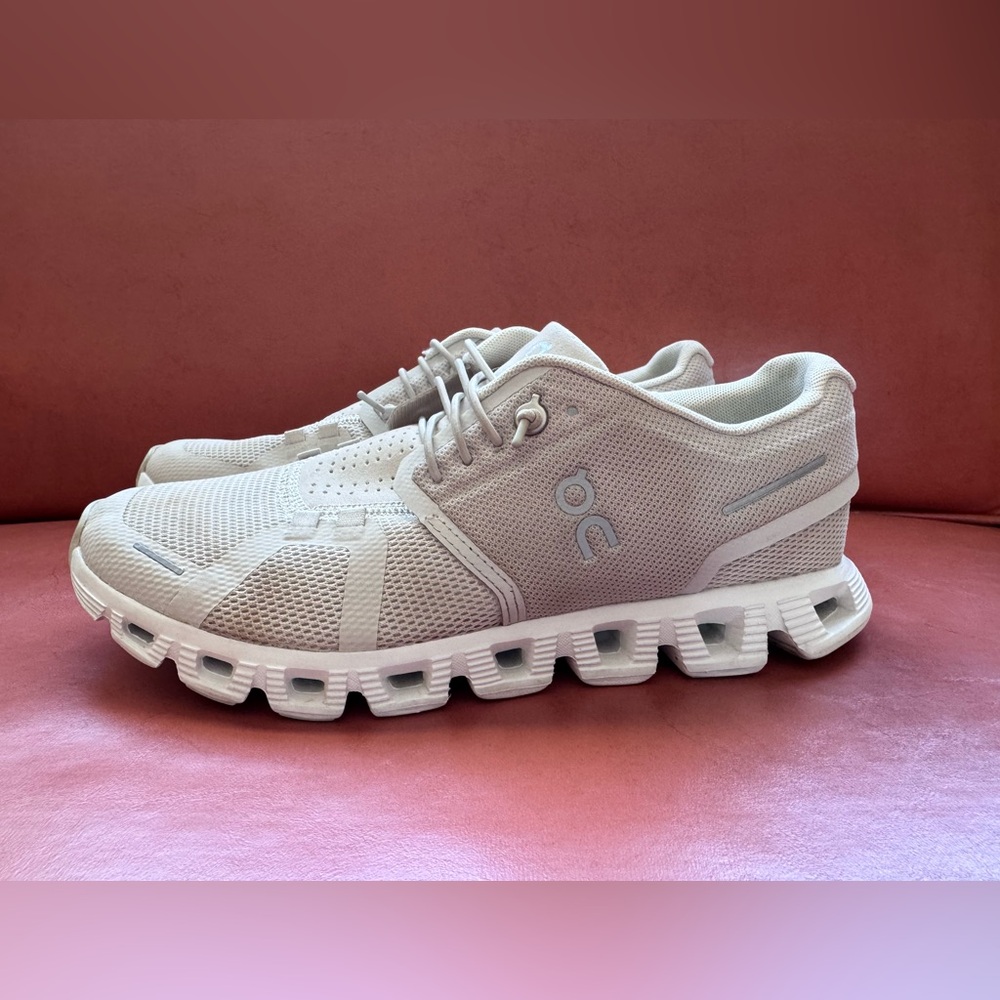 On Running Women’s Cloud Athletic Shoes - White